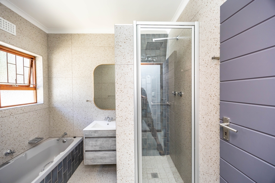 4 Bedroom Property for Sale in Blue Bend Eastern Cape